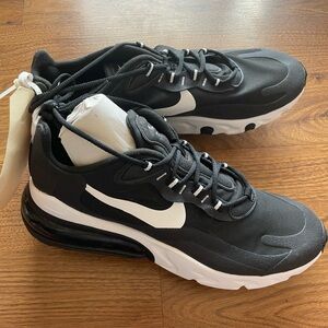 Nike Air Max 270 React Sneakers in Black/White Mens size 8.5